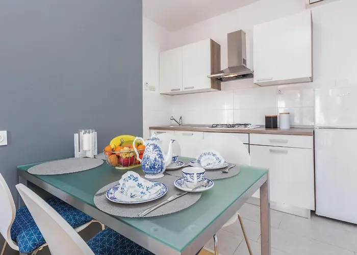 One-bedroom In Appartement Poreč